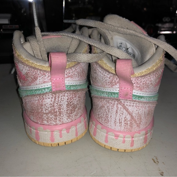 USED 6C Nike Shoes (DD1668-100) - Picture 3 of 8
